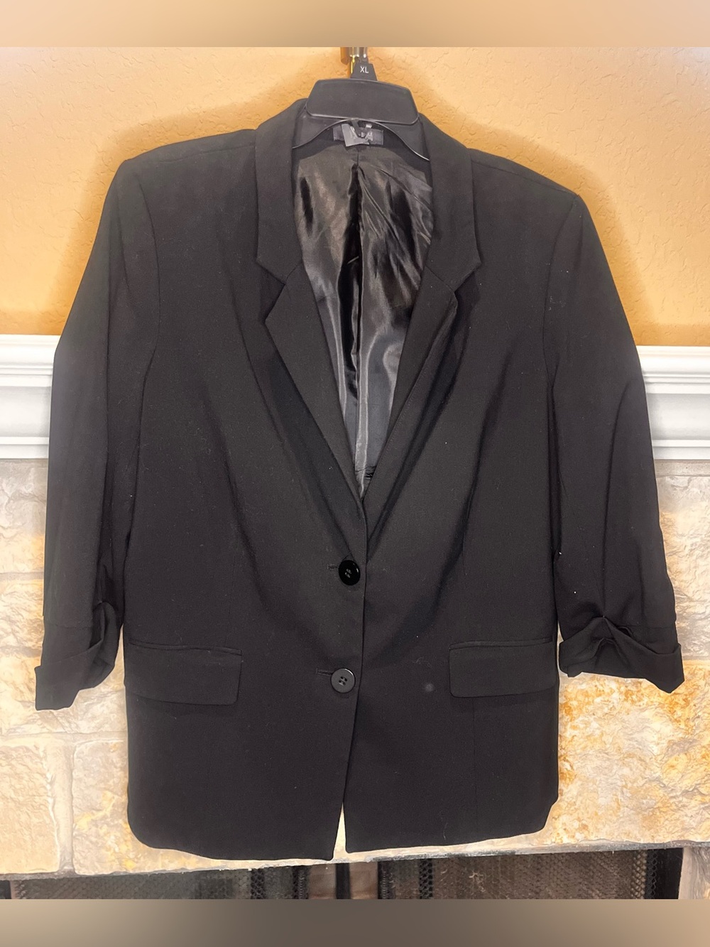 Kenneth Cole Black Women’s Blazer - Two-Button Cropped Sleeve Jacket Size 14